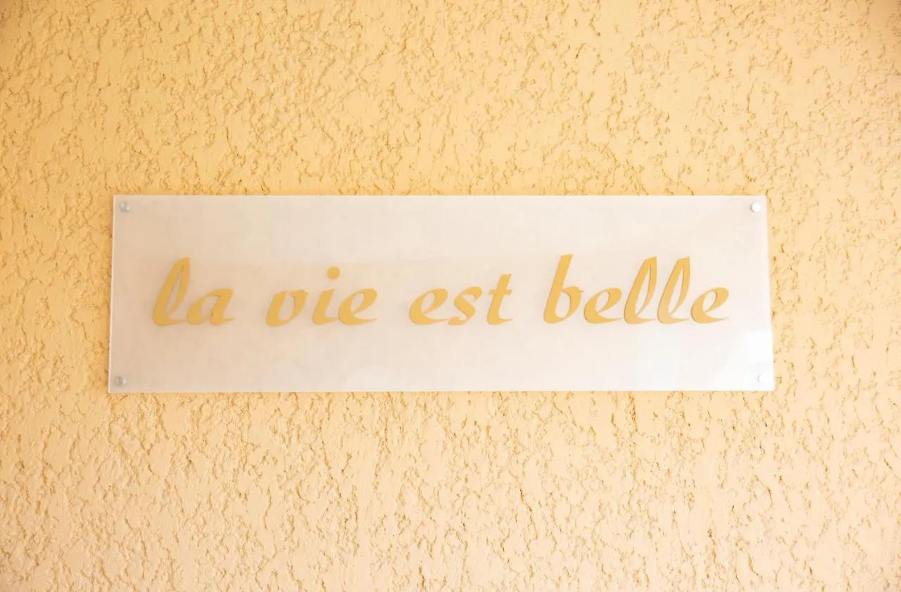 La Vie Est Belle Apartment Gassin